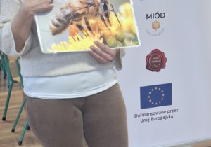 Warsztaty "Poznajemy życie pszczół".