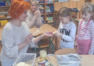 Warsztaty "Poznajemy życie pszczół".