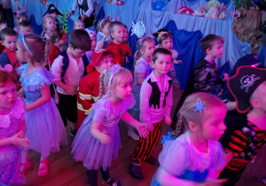 Tuptusie na balu karnawałowym W morskiej głębinie