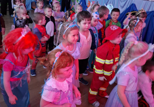 Tuptusie na balu karnawałowym W morskiej głębinie