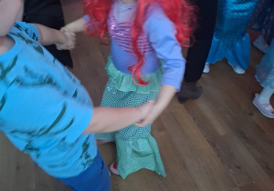 Tuptusie na balu karnawałowym W morskiej głębinie