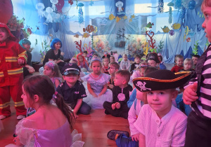 Tuptusie na balu karnawałowym W morskiej głębinie