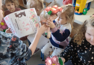 Smyki celebrują Dzień Dziewczynek