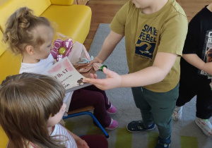 Smyki celebrują Dzień Dziewczynek