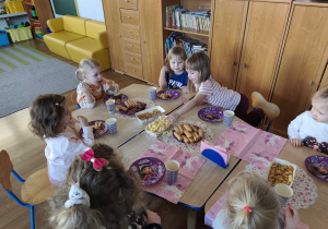 Smyki celebrują Dzień Dziewczynek