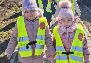 Buziaki chwytają pierwsze wiosenne promienie słońca.