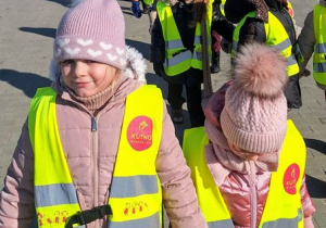 Buziaki chwytają pierwsze wiosenne promienie słońca.