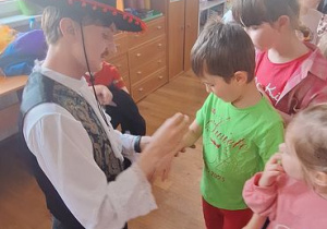 Audycja z Bachmanem "Hiszpańskie struny - gitara w rytmie flamenco"