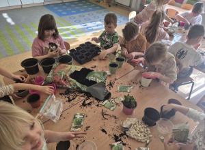 Wiosenny kącik przyrodniczy