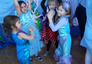 Buziaki na balu karnawałowym "W morskiej głębinie".