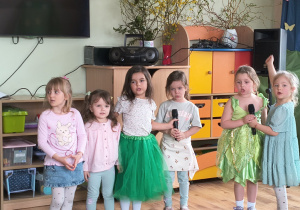 Tuptusie witają wiosnę