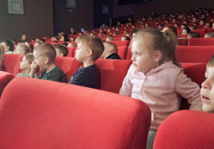 Wyjście do KDK na przedstawienie teatralne pt. "Karolcia".