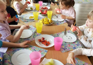 "Owocowe urodzinki" w Buziakach - Alisa.