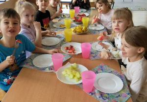 "Owocowe urodzinki" w Buziakach - Alisa.