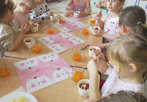 "Owocowe urodzinki" w Buziakach - Sofija.