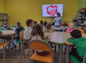 ,,Kto Ty jesteś? Polak mały" udział cyklicznych w zajęciach w Bibliotece Miejskiej.