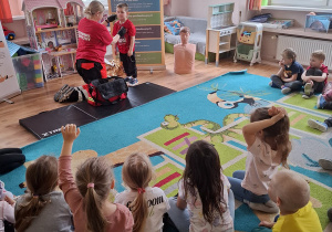 Tuptusie na zajęciach z udzielania pierwszej pomocy
