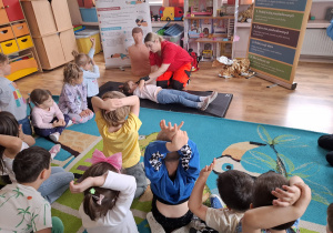Tuptusie na zajęciach z udzielania pierwszej pomocy