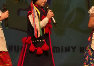 Dzieci z gr. Buziaków na przesłuchaniach konkursu wokalnego w ramach 5. Festiwalu Twórczości Dziecięcej "Niedorosłe piosenki".