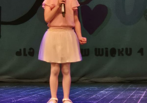 Dzieci z gr. Buziaków na przesłuchaniach konkursu wokalnego w ramach 5. Festiwalu Twórczości Dziecięcej "Niedorosłe piosenki".