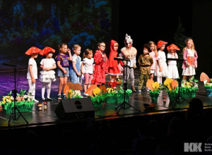Grupa „Buziaki” na 30 Przeglądzie Teatrów Dziecięcych i Młodzieżowych ŁAPA 2026.