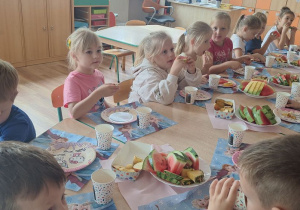 Owocowe Urodziny w Figielkach - Amelka.
