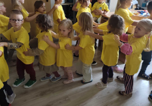 Dzieci podczas zabaw w Dniu Przedszkolaka