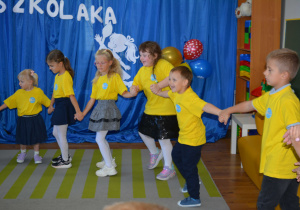 Zabawy na uroczystości Pasowania na Przedszkolaka