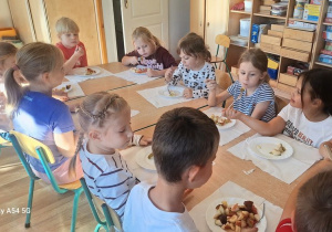 "Sałatka owocowa" - zajęcia kulinarne.