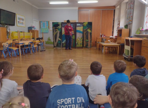 ,,Bajkowa Karuzela z Bajkami".