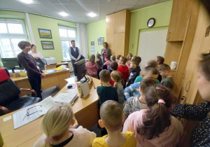 Dzieci z wizytą w Wydziale Edukacji Urzędu Miasta