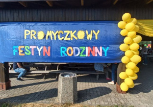 Dekoracja "Promyczkowy Festyn Rodzinny"