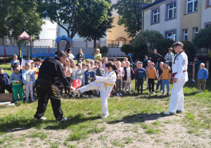 Pokaz w wykonaniu trenera i Anastazji