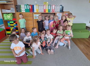 "Rodzice czytają dzieciom" - wizyta Mamy i Siostry Julka w Smykach.