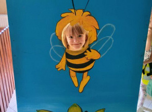 Dzieci-pszczółki