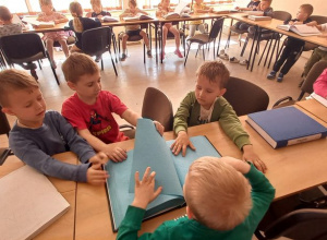 Cykliczne zajęcia w Bibliotece - Pismo Braille'a